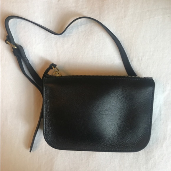 Madewell Handbags - Madewell Black Leather Belt Bag